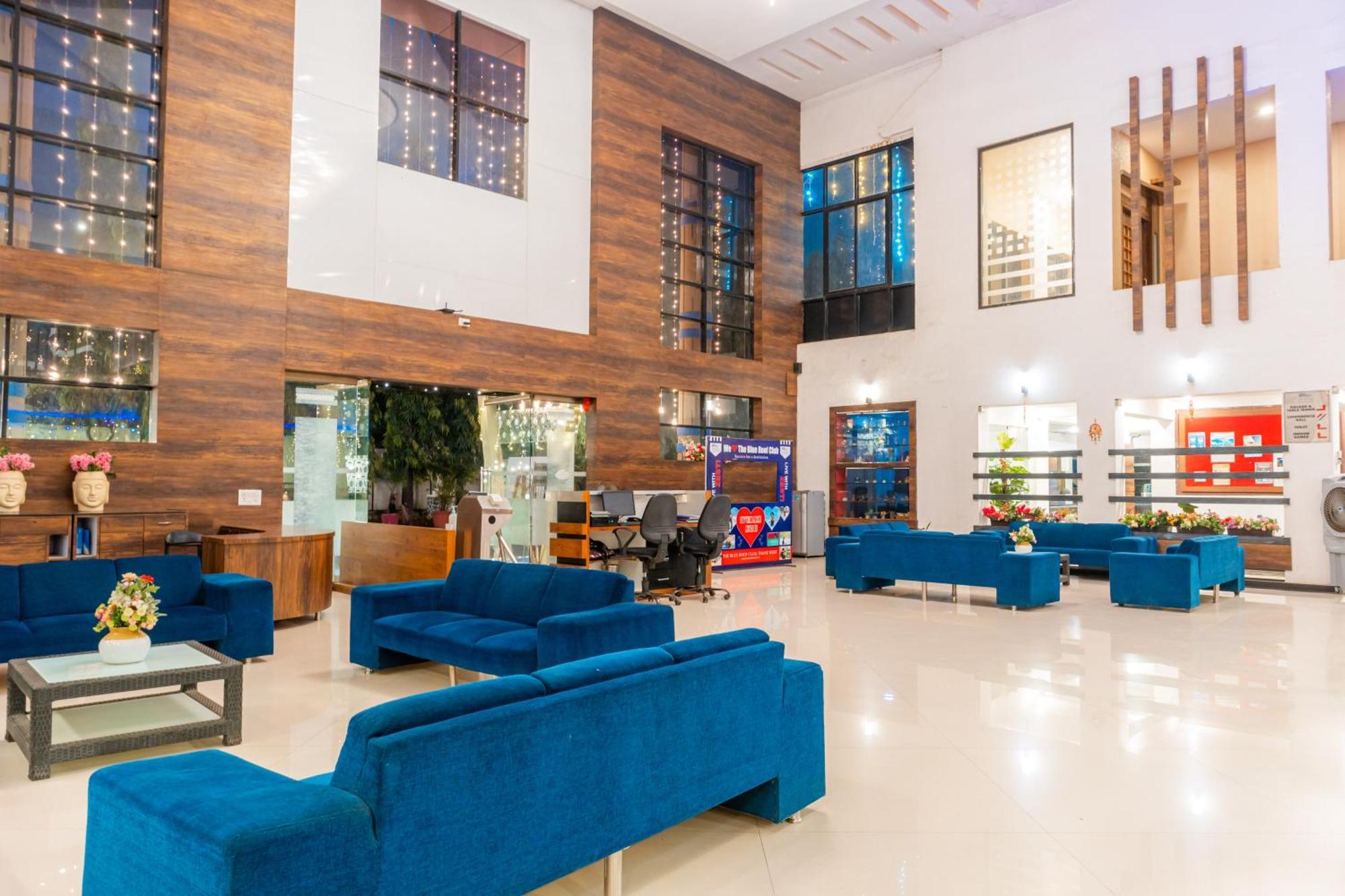 Hotel Treebo The Blue Roof Kolshet Exterior foto